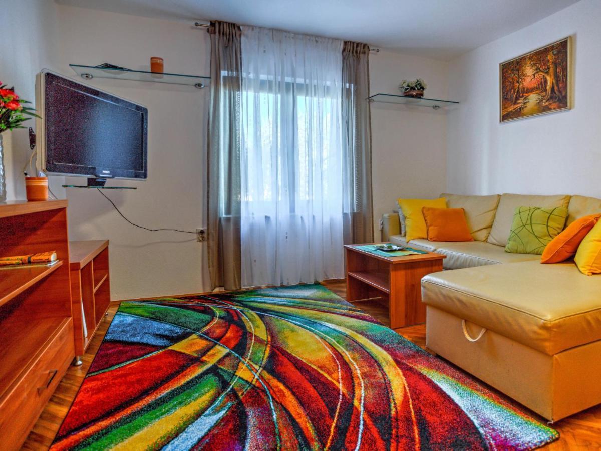 Apartment Albaneze Njivice Exterior foto
